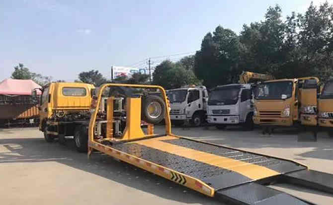 安乡汽车中途维修案例