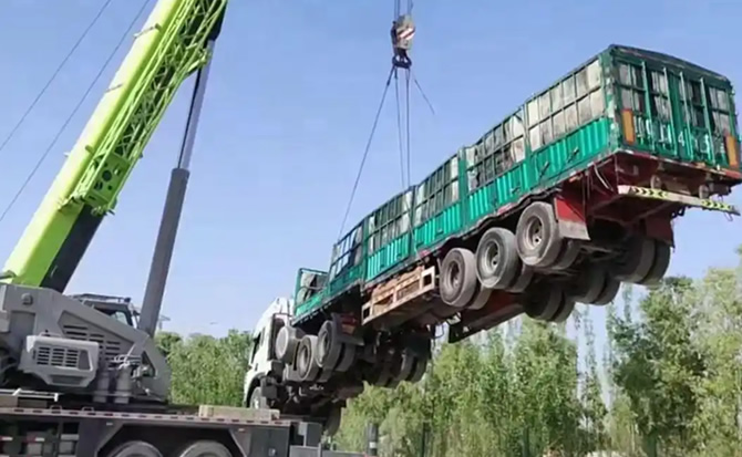 安乡道路脱困救援案例